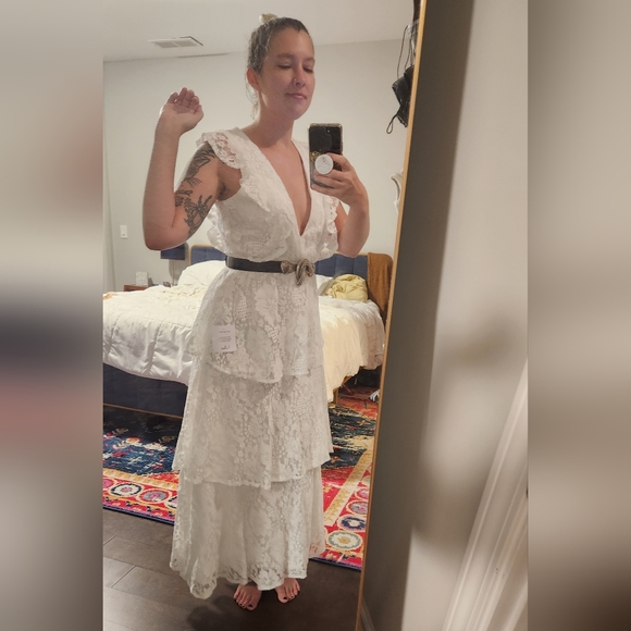 Lulu's Molinetto Wedding Dress - Picture 4 of 4